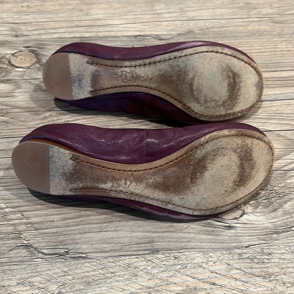 Tory Burch Caroline 2 Flats - Picture 4 of 4